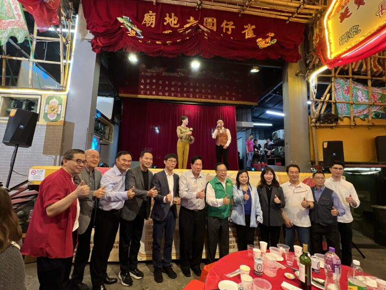 雀仔園敬老街宴逾千人參與